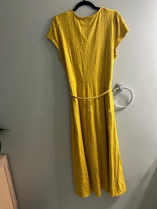 Boden yellow and white polka dot button-down midi dress - Picture 4 of 8